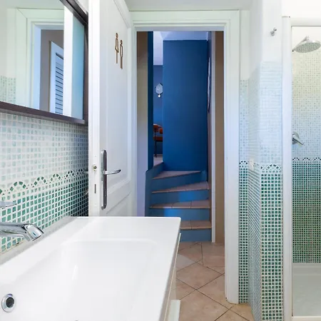 Bados Apts أولبيا