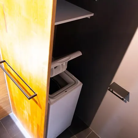 Bados Apts * أولبيا